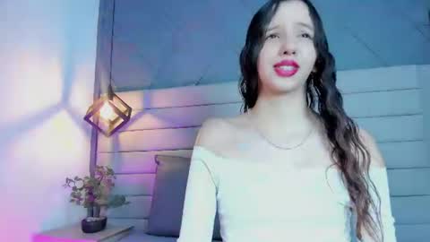 Snapshot of little_melody1 chatting on July 31, 12:15 pm little_melody1 online show from July 31, 12:15 pm