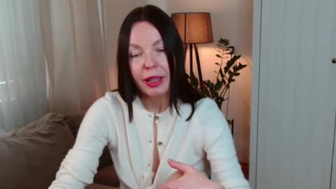 Snapshot of little_nicole_ chatting on February 9, 12:31 pm Nicole online show from February 9, 12:31 pm