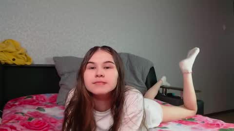 Snapshot of little_owlx chatting on May 23, 4:22 pm Alice.. online show from May 23, 4:22 pm
