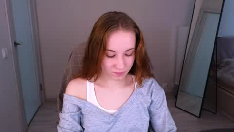 little_pretty_woman online show from April 7, 2:50 pm