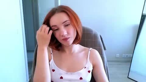 Snapshot of little_pretty_woman chatting on July 18, 1:15 pm little_pretty_woman online show from July 18, 1:15 pm