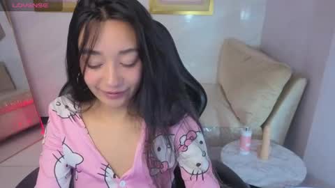 Snapshot of little_samy_v chatting on June 2, 8:22 pm Hi Stream 1430 to 2100pm online show from June 2, 8:22 pm