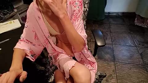 Snapshot of little_savage chatting on March 4, 10:05 pm little_savage online show from March 4, 10:05 pm