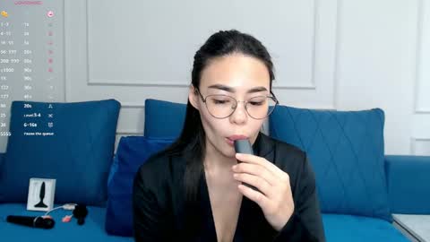 Kwan online show from March 22, 12:41 pm