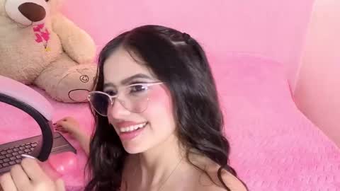 Ari online show from April 15, 8:09 pm