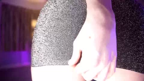 Emily Hill online show from December 31, 9:28 pm