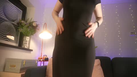 Emily Hill online show from March 25, 9:21 pm