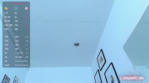 Snapshot of littlee_emilyy_ chatting on December 15, 6:48 pm Emily online show from December 15, 6:48 pm