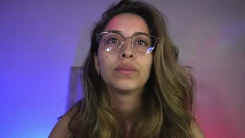 Snapshot of littlee_emma_ chatting on July 5, 12:39 am littlee_emma_ online show from July 5, 12:39 am