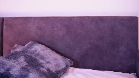 Snapshot of littlee_sophi_ chatting on May 9, 12:05 am Sophie online show from May 9, 12:05 am