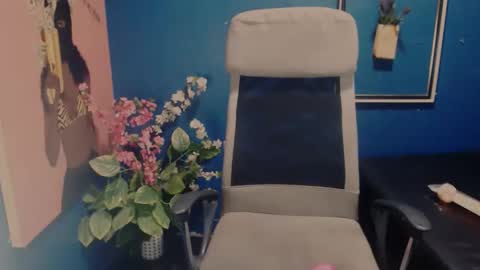 Snapshot of littleindianmilf chatting on October 8, 9:40 am littleindianmilf online show from October 8, 9:40 am