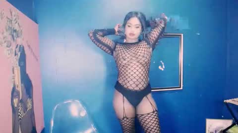 Snapshot of littleindianmilf chatting on May 18, 5:24 am littleindianmilf online show from May 18, 5:24 am