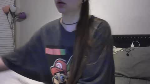 Snapshot of littlejessielov chatting on December 4, 9:18 am Jessie online show from December 4, 9:18 am