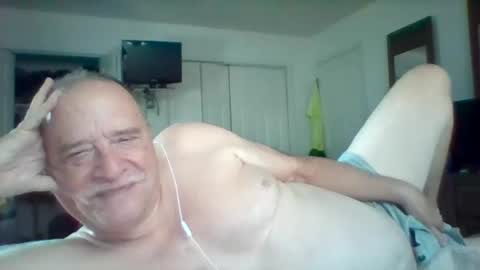 Snapshot of littlekenny1951 chatting on October 12, 6:29 pm littlekenny1951 online show from October 12, 6:29 pm