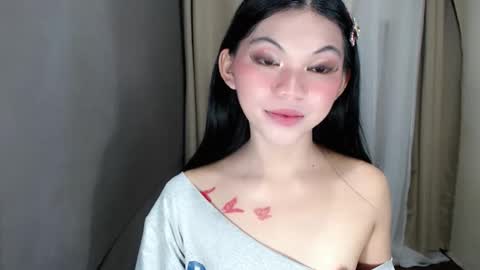 Snapshot of littlelace_ chatting on May 15, 11:23 pm littlelace_ online show from May 15, 11:23 pm