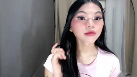 Snapshot of littlelace_ chatting on June 12, 12:09 am littlelace_ online show from June 12, 12:09 am