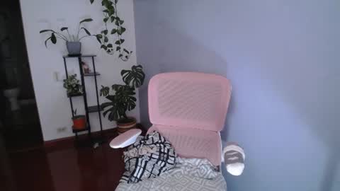 Snapshot of littlelaksmi chatting on June 26, 11:09 pm Laksmi online show from June 26, 11:09 pm