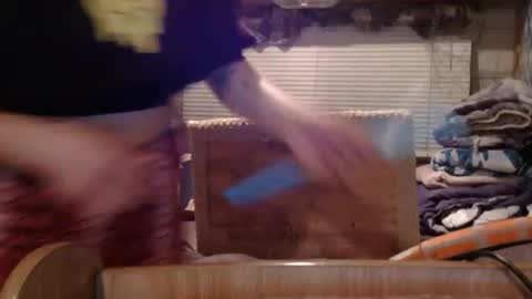 littleleo96 online show from November 6, 6:58 am