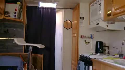 littleleo96 online show from March 7, 10:07 pm