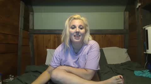 lisanixs online show from February 8, 2:04 am