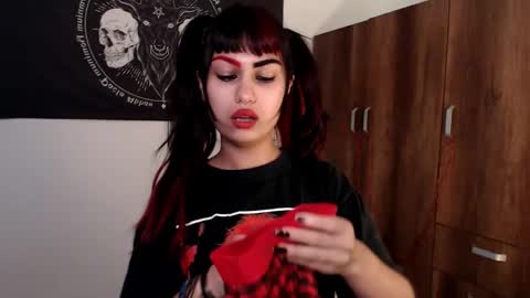 Snapshot of littleluciferrr chatting on May 20, 6:47 pm Lucifer online show from May 20, 6:47 pm