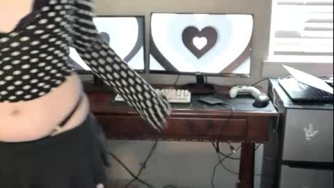 Snapshot of littlelunaishorny chatting on May 28, 7:44 pm Luna online show from May 28, 7:44 pm