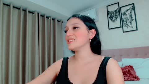 Sarahs Room online show from December 31, 4:35 pm