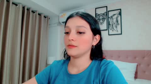 Sarahs Room online show from January 8, 3:40 am