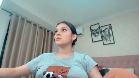 Sarahs Room online show from February 5, 3:02 am