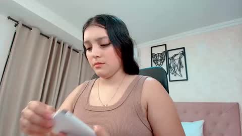 Sarahs Room online show from September 19, 9:15 pm