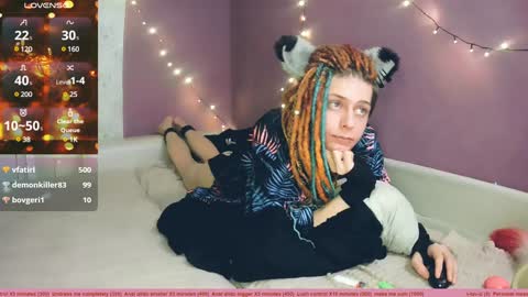 Snapshot of littlepinkcat chatting on December 22, 1:33 pm Felix online show from December 22, 1:33 pm