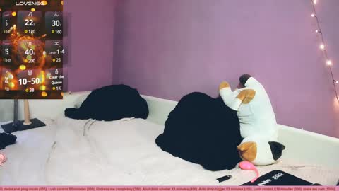 Snapshot of littlepinkcat chatting on January 4, 5:27 am Felix online show from January 4, 5:27 am