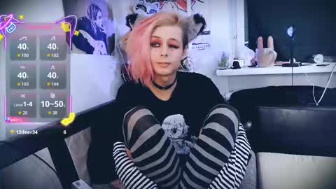 Snapshot of littlepinkcat chatting on September 13, 7:46 pm Felix online show from September 13, 7:46 pm