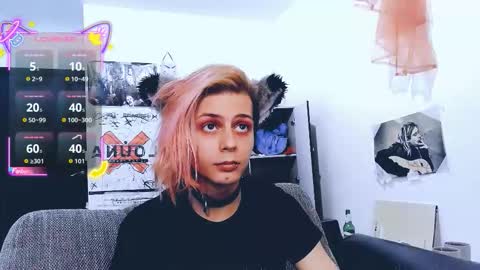 Snapshot of littlepinkcat chatting on October 9, 9:29 am Felix online show from October 9, 9:29 am