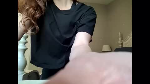 littlered_6969 online show from April 23, 8:11 pm