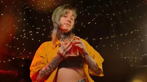 Niki  free tg channel with some photos gifs and info about streams  online show from January 13, 1:16 pm