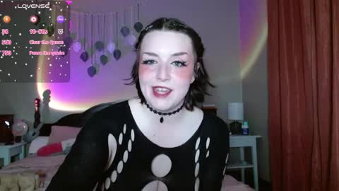 Snapshot of littlestpuppet chatting on May 5, 1:35 am Kori online show from May 5, 1:35 am