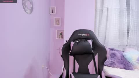 Snapshot of littletammy4u chatting on March 26, 1:22 am Tammy online show from March 26, 1:22 am