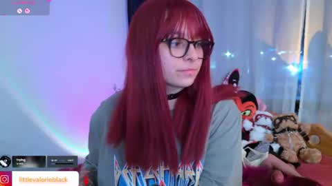 Snapshot of littlevalerie chatting on July 7, 7:23 am Valerie online show from July 7, 7:23 am