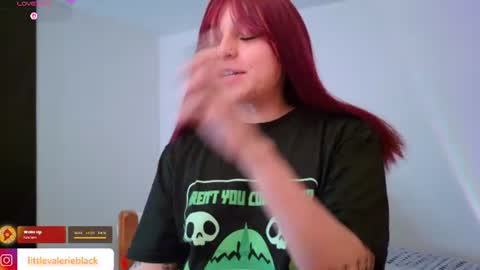 Snapshot of littlevalerie chatting on August 10, 3:32 am Valerie online show from August 10, 3:32 am