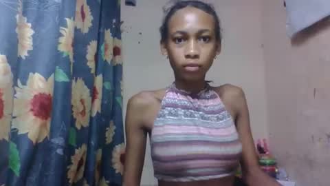 Snapshot of littleyanah chatting on April 24, 6:05 am yanah online show from April 24, 6:05 am