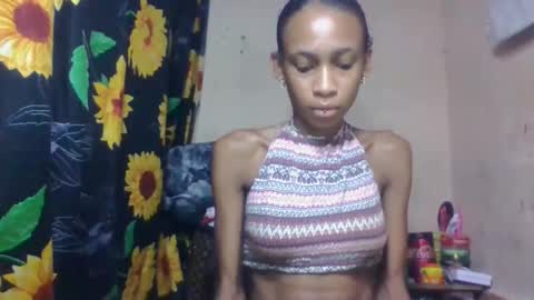 Snapshot of littleyanah chatting on April 28, 4:06 am yanah online show from April 28, 4:06 am