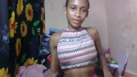 Snapshot of littleyanah chatting on April 30, 7:14 am yanah online show from April 30, 7:14 am