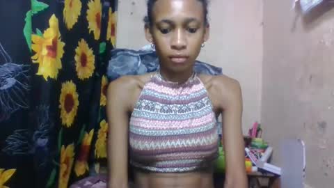Snapshot of littleyanah chatting on May 1, 1:21 am yanah online show from May 1, 1:21 am