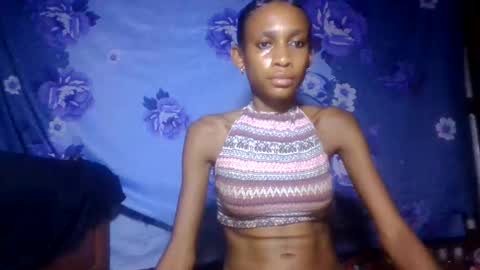 Snapshot of littleyanah chatting on May 22, 9:04 am yanah online show from May 22, 9:04 am