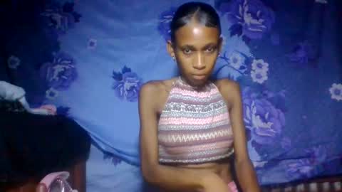 Snapshot of littleyanah chatting on May 24, 3:55 am yanah online show from May 24, 3:55 am
