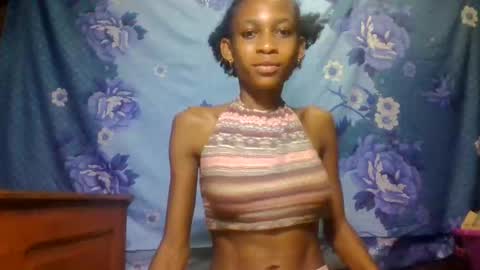 Snapshot of littleyanah chatting on May 26, 11:23 pm yanah online show from May 26, 11:23 pm