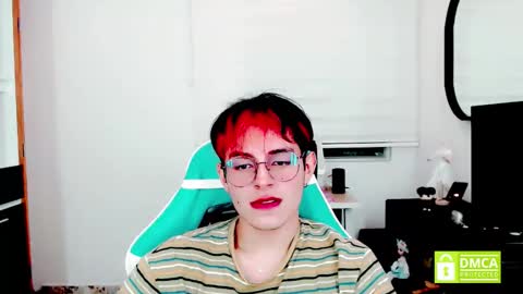 littlezhalem online show from January 9, 5:21 am