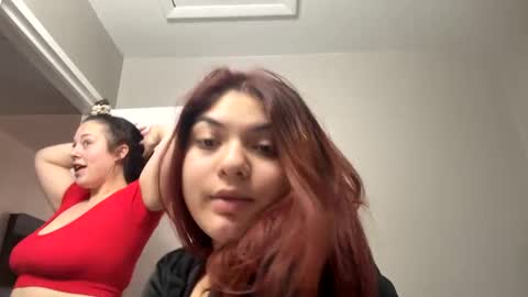 Snapshot of littylit304 chatting on February 12, 5:37 pm littylit304 online show from February 12, 5:37 pm