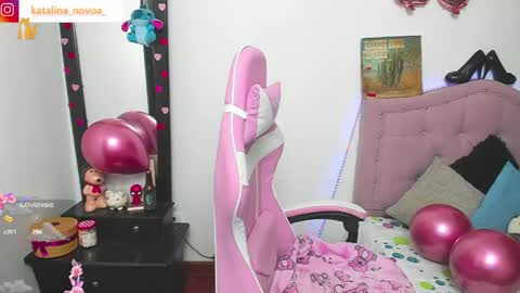 Snapshot of liv_rosse chatting on April 30, 2:18 am Katalina Novoa. online show from April 30, 2:18 am